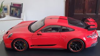 Miniatura porsche 911-GT3 escala 1/18 maisto