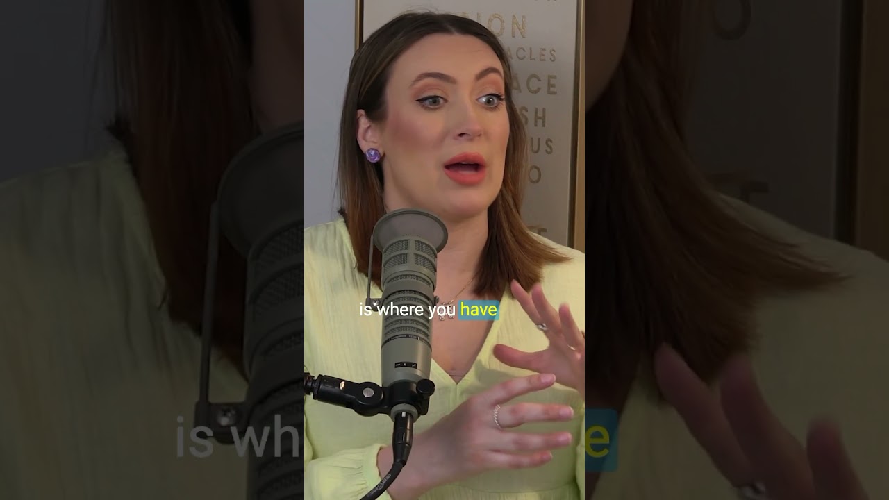 Kelsey provides Chris with some great tips on #personal #style and #capsulewardrobe. Kelsey provides Chris with some great tips on #personal #style and #capsulewardrobe.