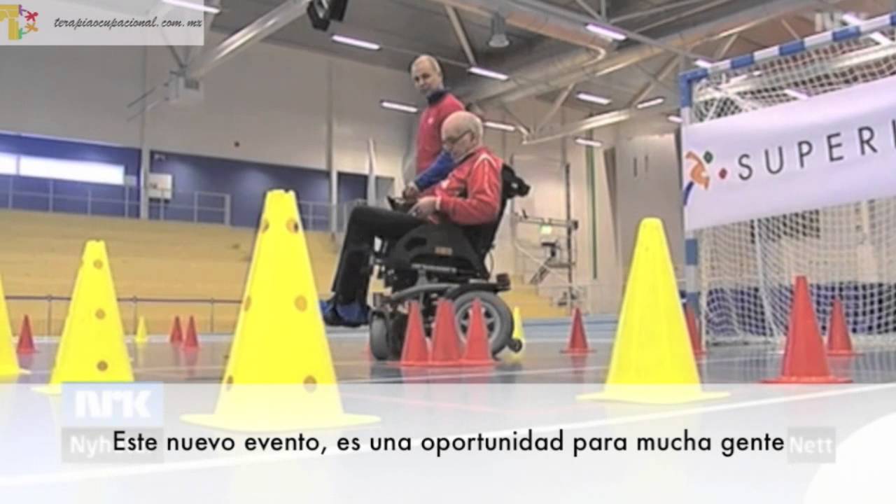 Carrera en silla de ruedas electrica - YouTube