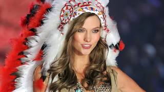Victoria's Secret 2012/ CALENDAR GIRLS/ Karlie Kloss, Locked out of Heaven, Bruno Mars