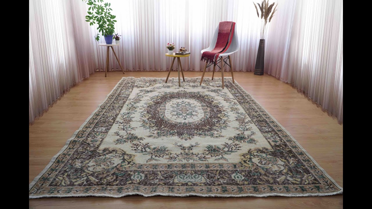 Vintage Wool Green Turkish Rug, Oriental Handwoven Floral Rug