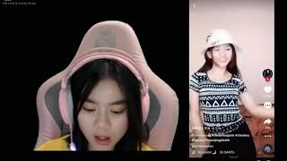 Kayess Senyum Senyum Sendiri Lihat Bude Clara Mongstar Di Tiktok - Kharisma Cahaya Putri - Caster