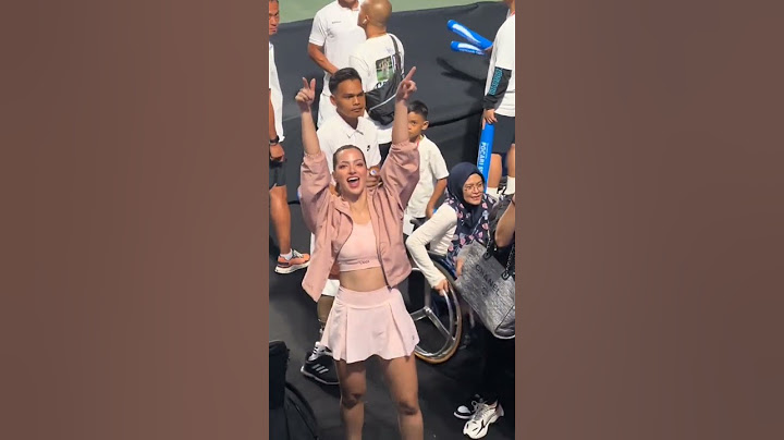 nia ramadhani di lapangan tenis indoor senayan jakarta
