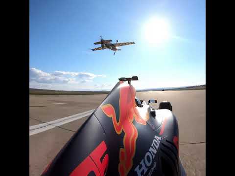 Amazing Skill: Inverted Red Bull Race plane vs Red Bull F1 car