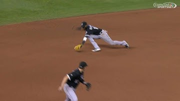 CWS@MIN: Ramirez makes nice stop to get the forceout