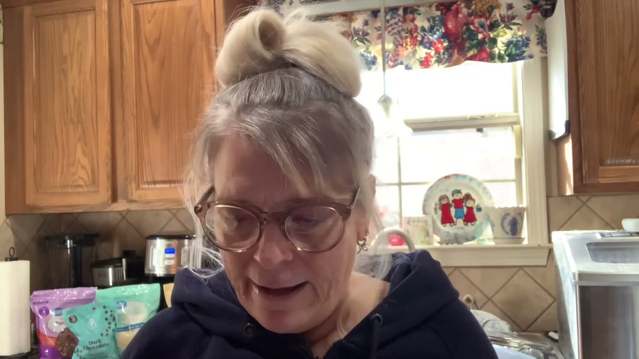 Let’s make low carb keto crack dip! Have mercy! I apologize for the camera angle!