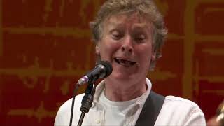 Steve Winwood &amp; Eric Clapton - Dear Mr  Fantasy [Crossroads Guitar Festival Illinois,USA, 6/26/2010]