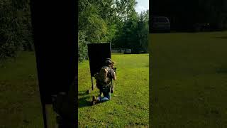 Shooting the FN SCAR with a barricade