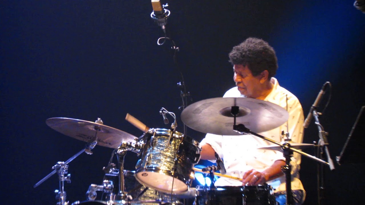 Estamos Aí - Toninho Horta, Raul De Souza, Robertinho Silva e Arismar do Espírito Santo