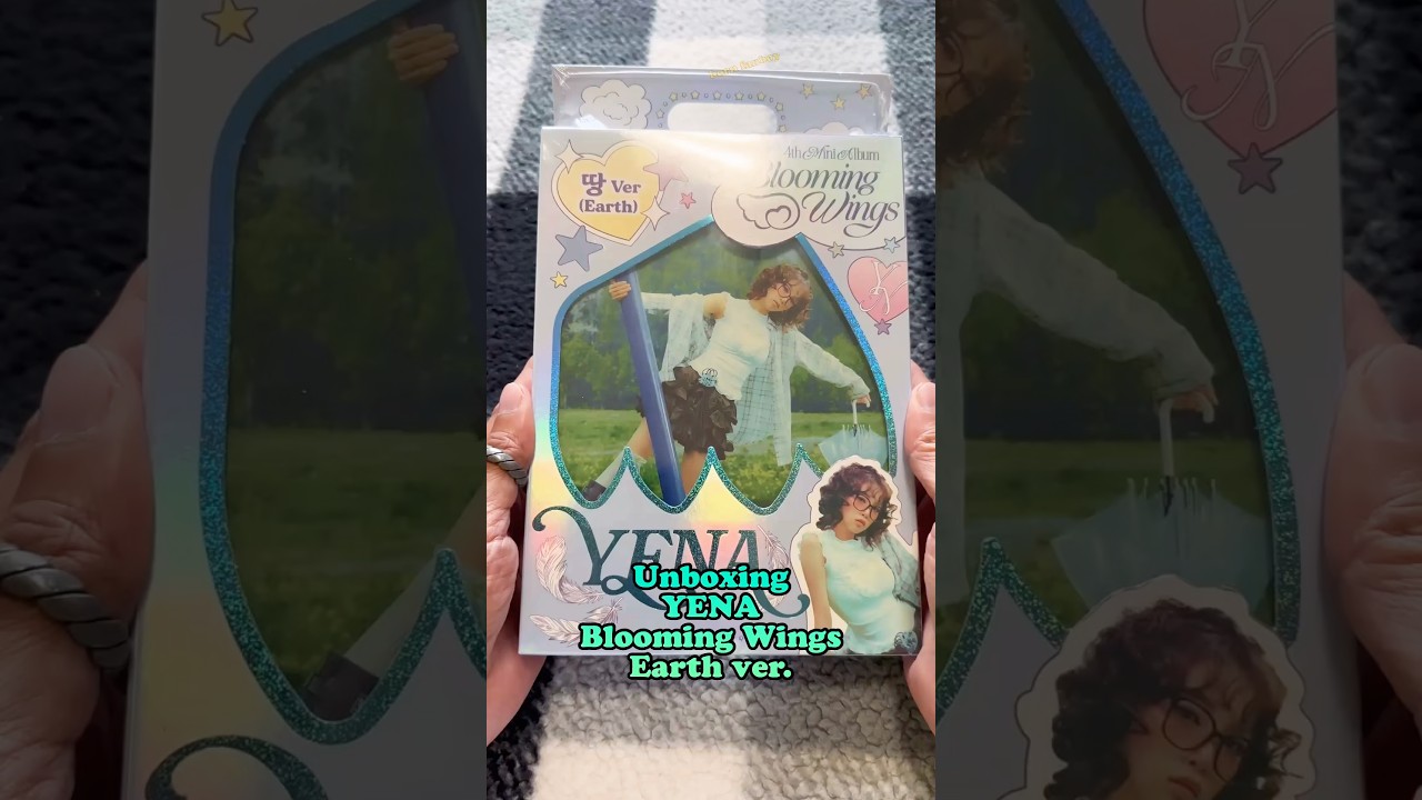Unboxing YENA - Blooming Wings Album Earth ver.