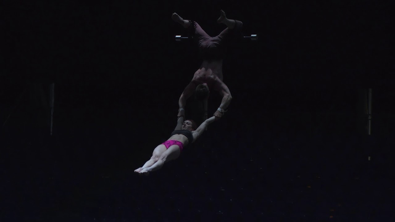Cirque Du Soleil Reflekt-Duo Trapeze Rehearsal - YouTube