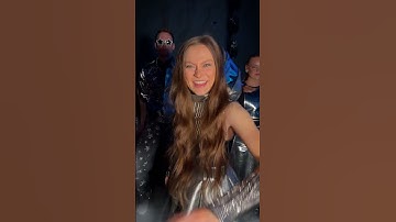 Welcome party in the sky 🛸 EMMY