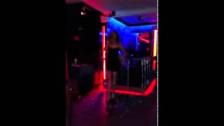 Asramiyel Güçlü Sahneden parçalar durak pub