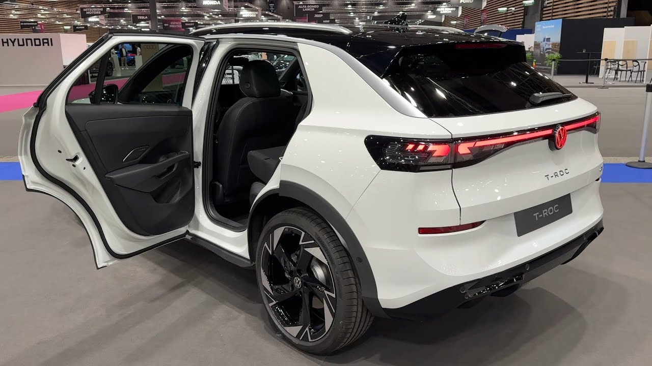 NEW Volkswagen T-ROC 2026 - PRACTICALITY test, TRUNK SPACE & new DOOR HANDLES