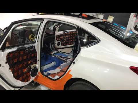 Nissan Sentra обзор заводской шумозащиты и установка дополнительных шви материалов Комфортмат.