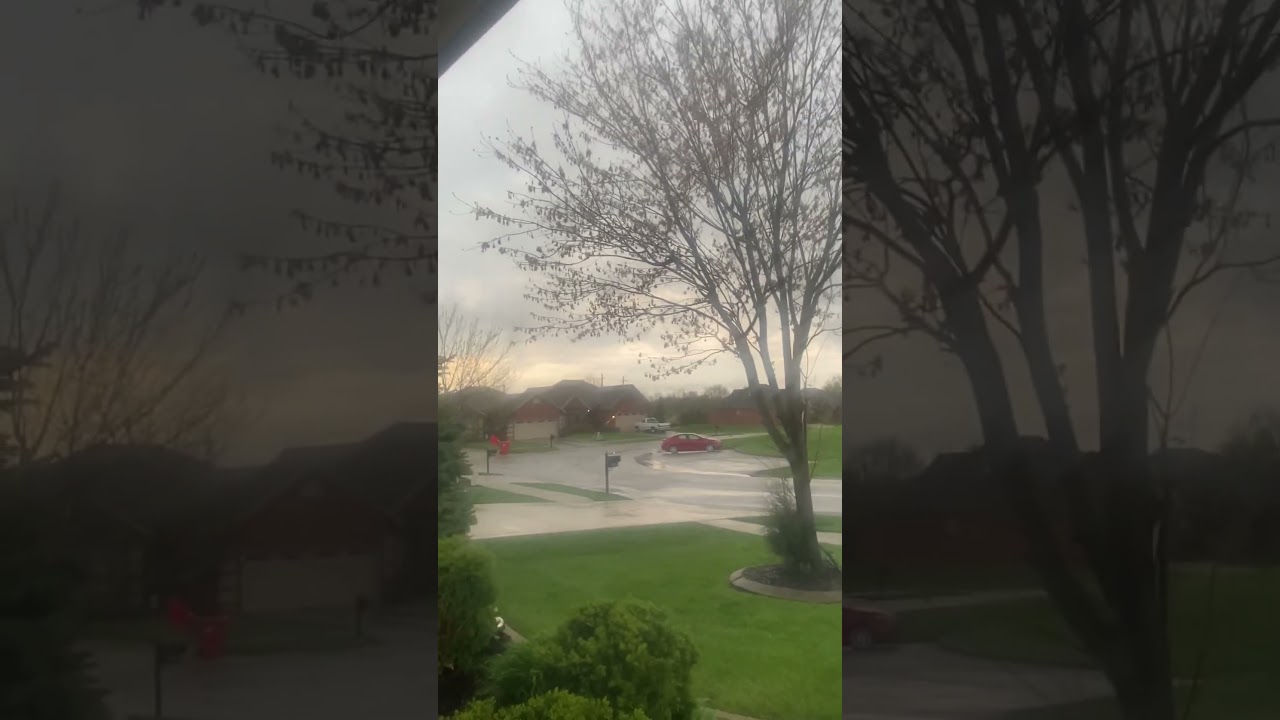 Louisville, Ky  tornado 4/5/23  passes New Albany