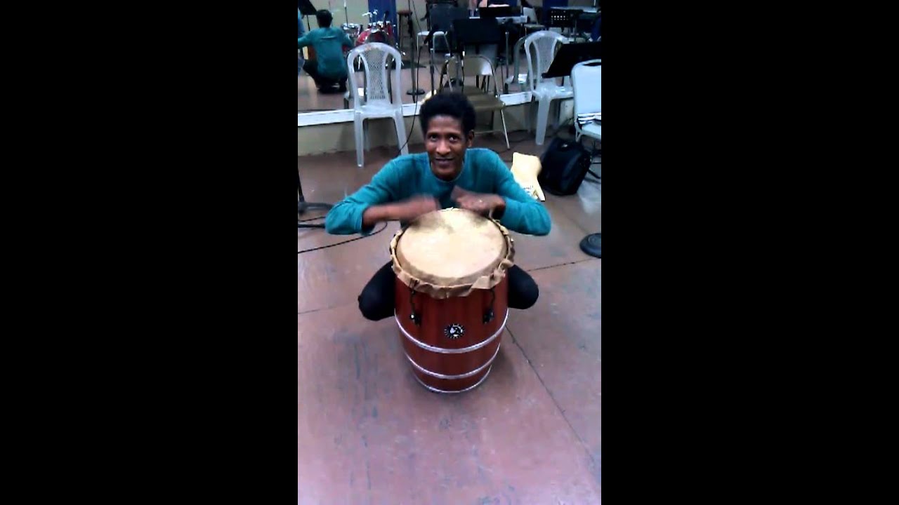 William Cepeda testing Tera Percussions barril de bomba