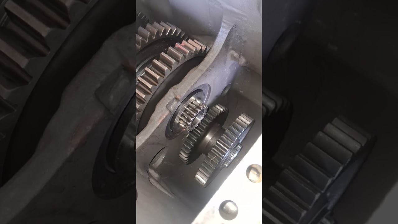 Massey 9000 Gear Box opning and fitting