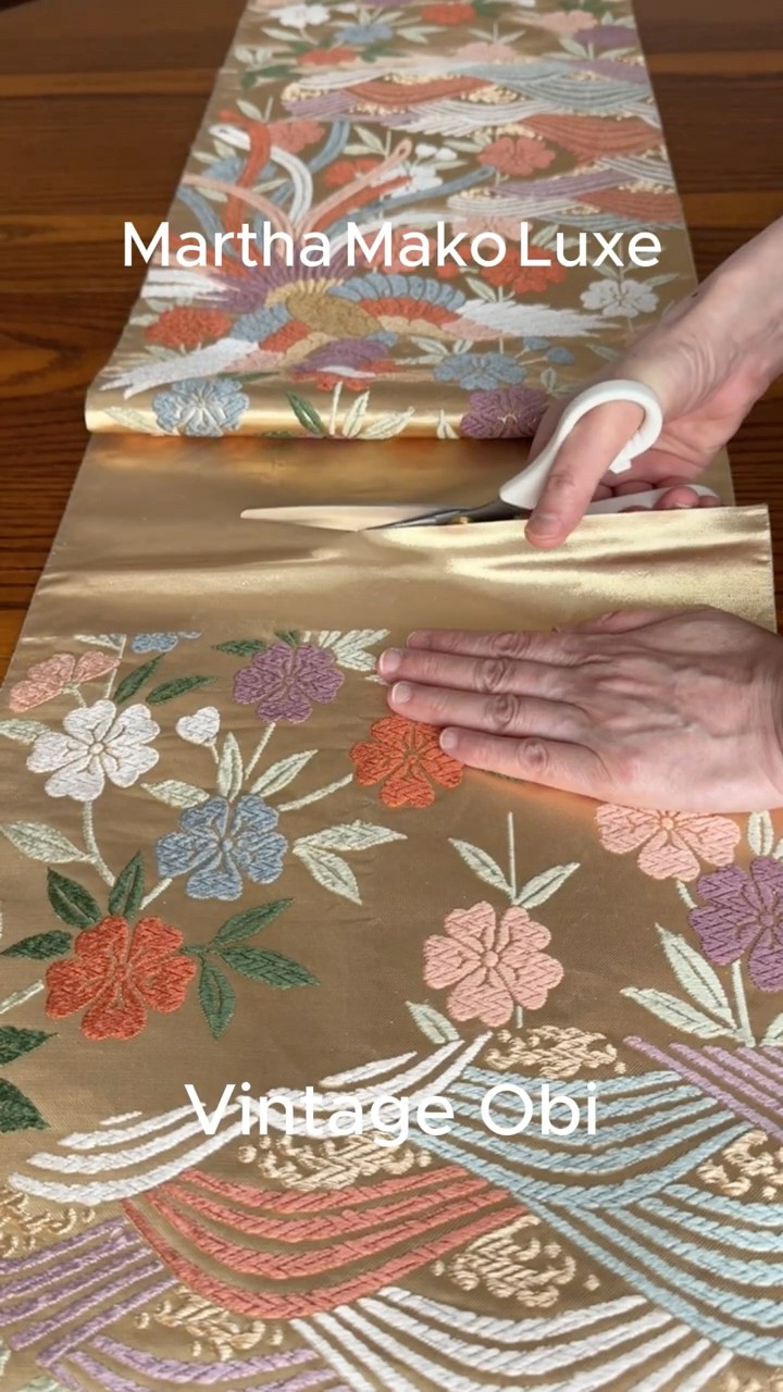 正絹帯をザクッ✂️立波花鳥 金彩の雅｜和モダン タペストリーに。#帯