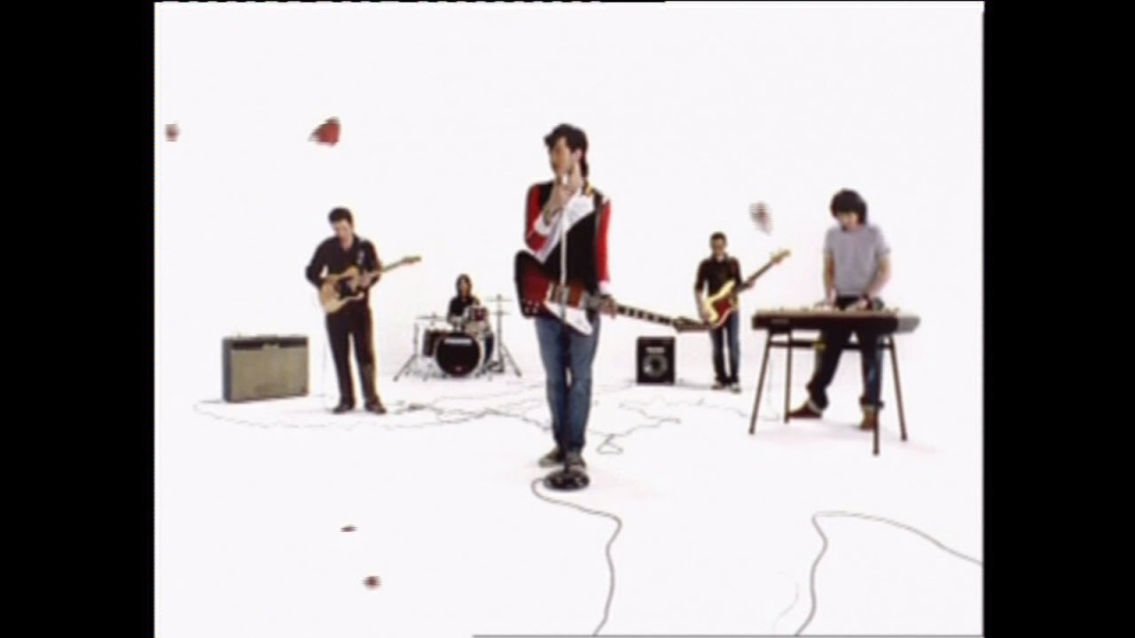 在 YouTube 上觀看「ARMCHAIR - รักแท้ [Official MV]」