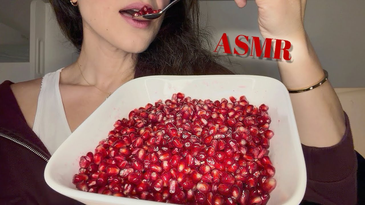 ASMR| Eating POMEGRANATE Seeds ~ Crunchy Eating Sounds (No Talking) ✨