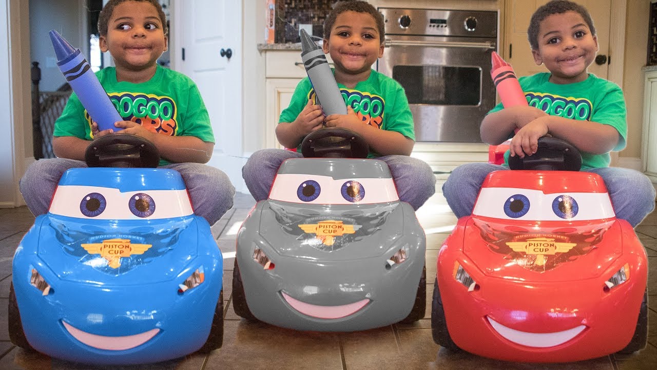 LIGHTNING MCQUEEN LOST HIS COLOR! LEARN COLORS WITH GOO GOO COLORS!
