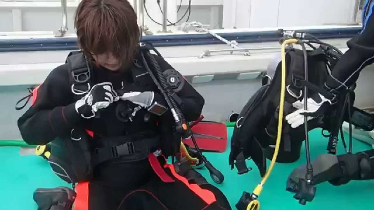 非力な女性ダイバーが一人でタンクを背負える簡単な方法 伊豆ダイビングスクール撮影 Youtube