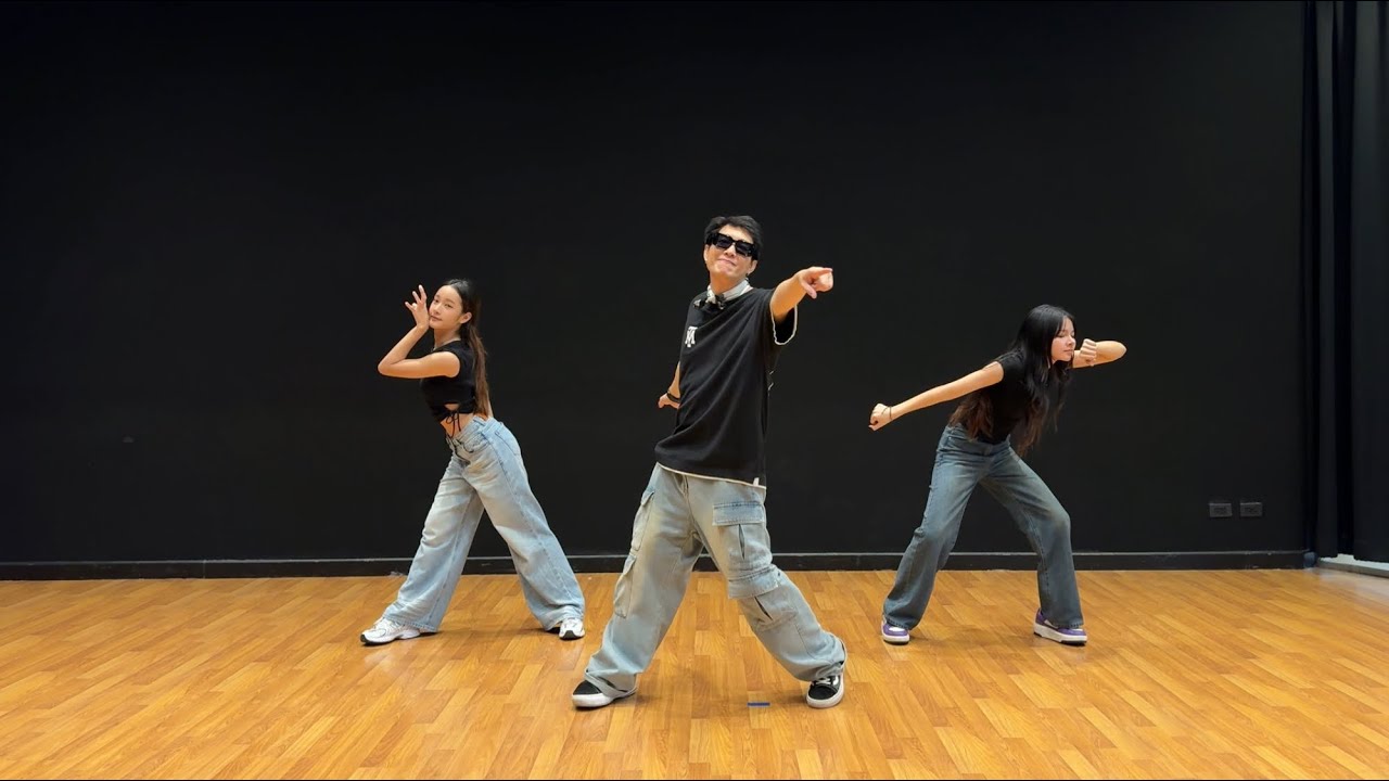 ด้วยรักและปลาทู - Kru Lot / Nonnie / Film  cover original performance mirror version 