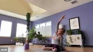 Una Vida Yoga with Jessie - Class 1