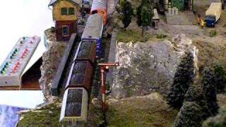 TT scale ~ A compact 3' x 6' TT120 european model railway ~ Spur TT ~ Hornby TT ~ Film #9