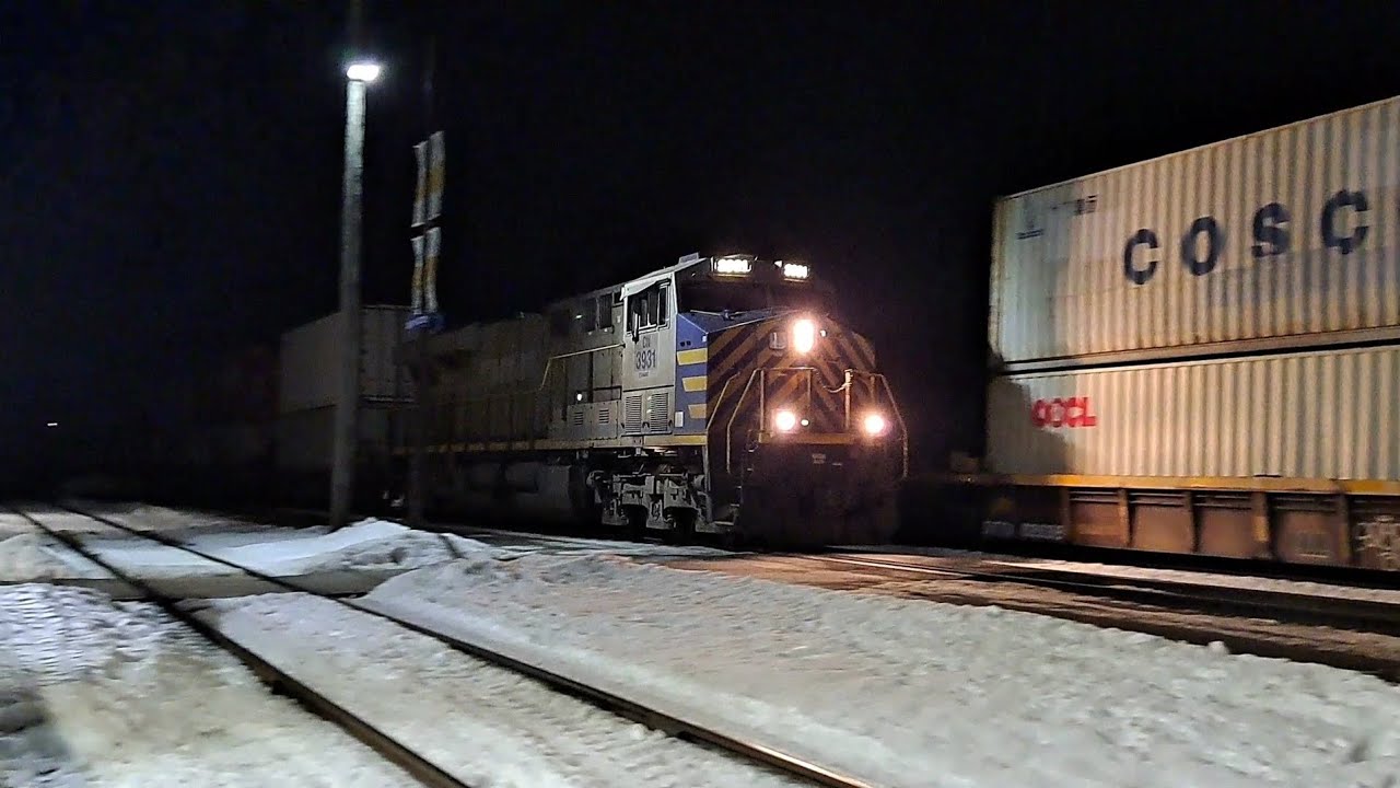 Ex-CREX ES44AC CN 3931 w/ Nice K5HL Leads Intermodal Train 112