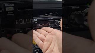 how to turn on the Volvo radio with accessories off
