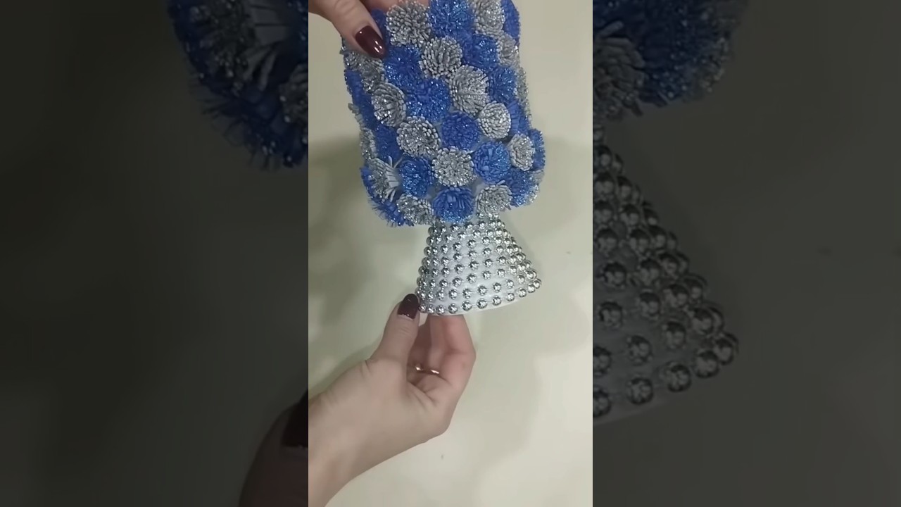 Vase of plastic bottle