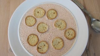 Koldskål Med Ymer Og Jordbær