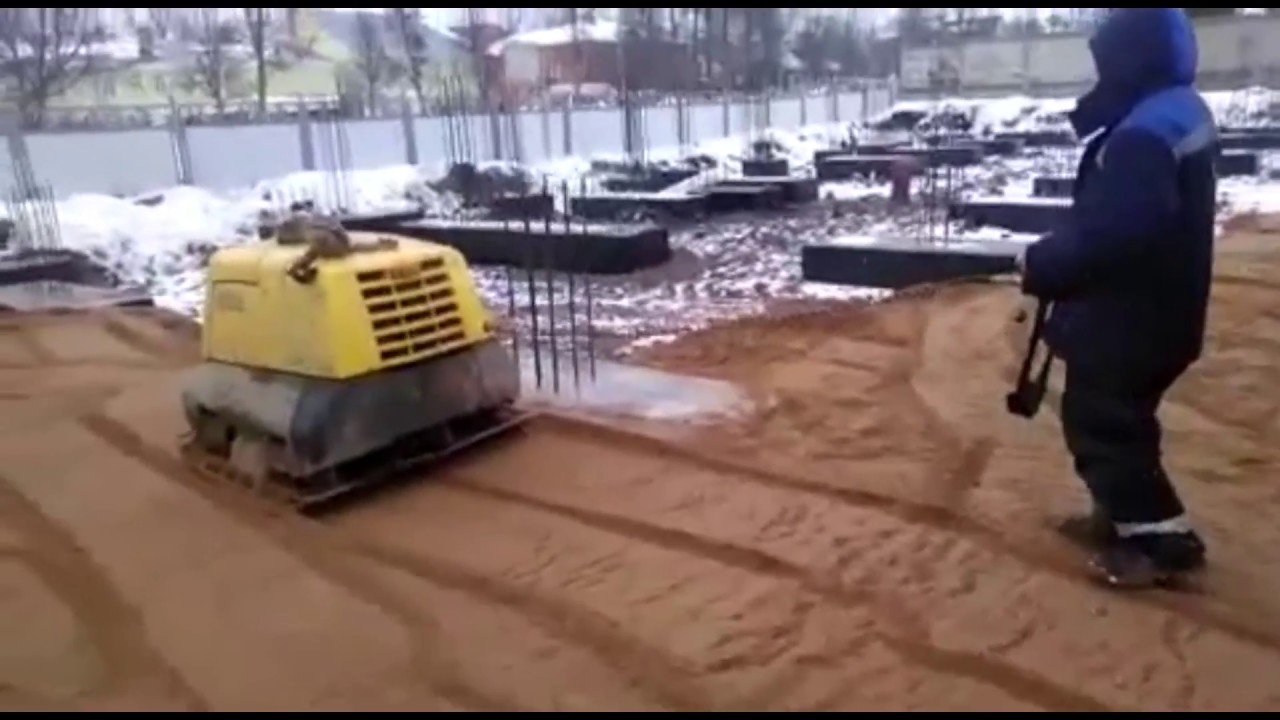 Виброплита Wacker Neuson DPU130 с дистанционным управлением - YouTube
