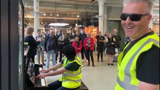 BOOGIE WOOGIE PIANO BREAK AT AN AIRPORT DURING LOCKDOWN DR K ROCKS!