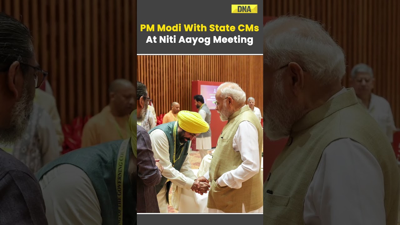 PM Modi Shares Light Moment With Opposition CMs 