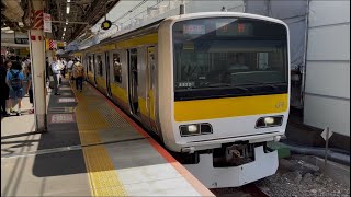E231系500番台A532編成 [前照灯LED] が各駅停車中野行きとして新宿駅16番線から発車するシーン (1357B) 2026.8.19.14:45