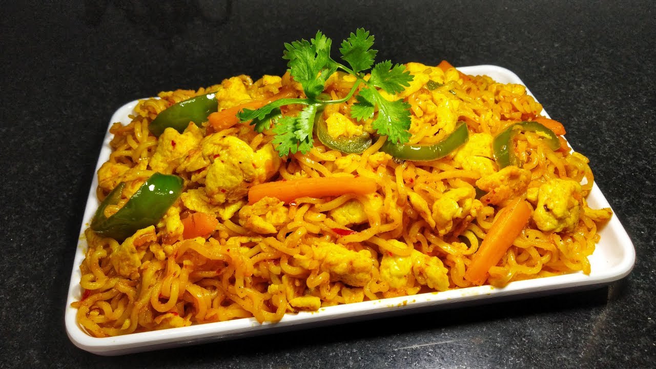 Easy Schezwan Egg Maggi Noodle Egg Noodle Recipe In Hindi Mohini's
