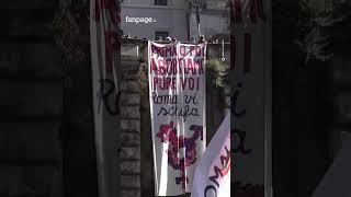 Provita, Contestazione Delle Femministe Striscione Contro Manifestanti Anti Aborto E Anti Eutanasia