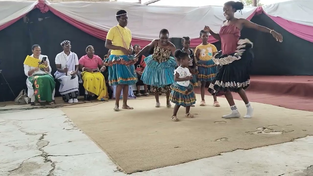 Dancing for the Lord very good my daughter's ♥️🙏🙏