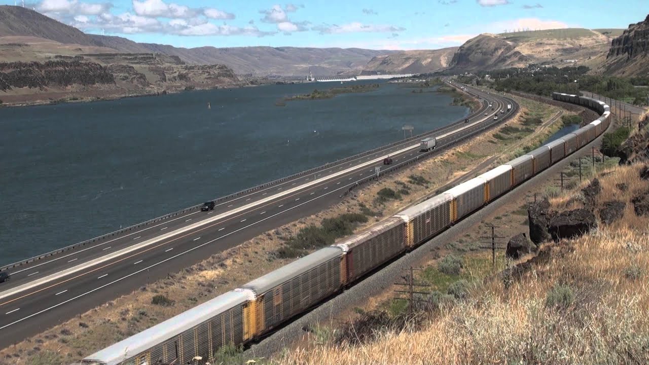 UP Auto Rack Train: Biggs Junction, Oregon