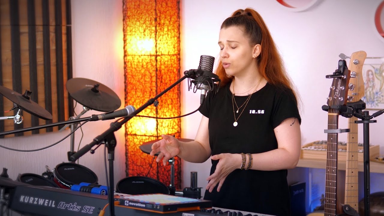 Toxic - Britney Spears (Loop Cover)
