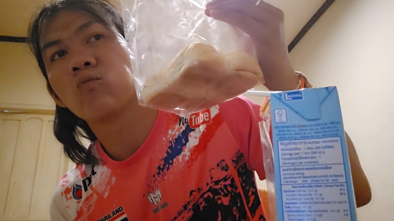 กินขนมเติมท้องก่อนไปเดินชมวิว...บรรยากาศเมืองหลวงของลาว