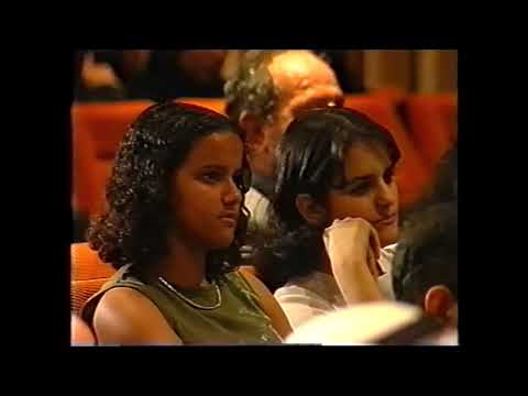 حفلة المجمع الثقافي عن كتاب محمود خضر 2002 تاريخ الفنون الإسلامية