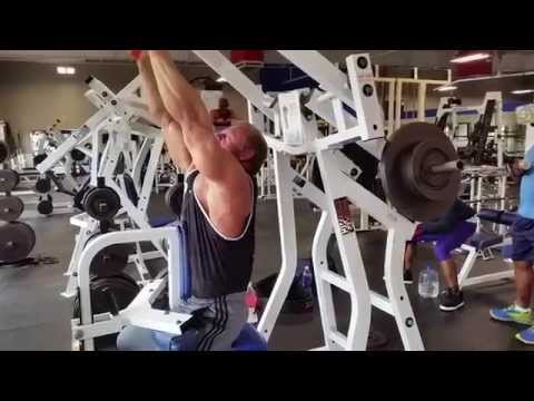 Supinated pulldowns with one arm