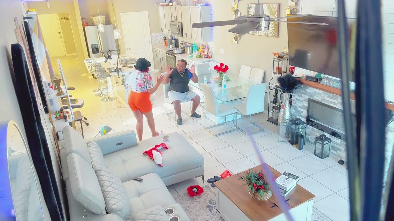 Mwen di Soraya mwen jwenn mail poum kite peyi a Soraya pipi li Pete 😂😂😂😂😂😂