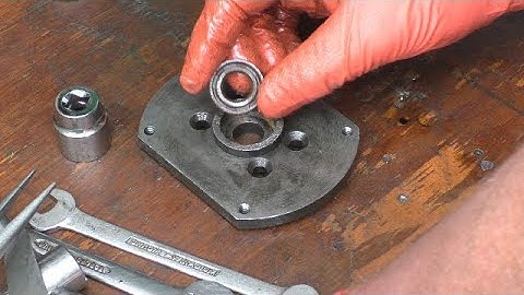 Stuart Engine 11b  Cylinder Cover & oil Pump