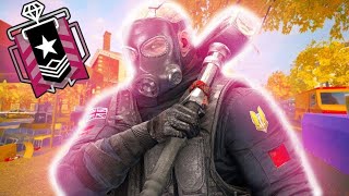 How A CHAMPION Plays Rainbow Six Siege