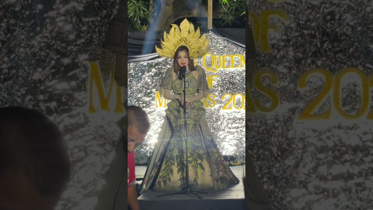 Sariling atin tangkilikin napakaganda ng national costume niya